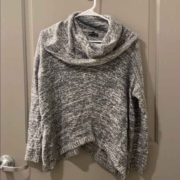 Sweater - Picture 1 of 1